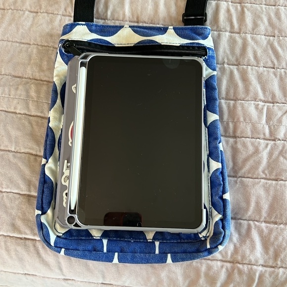 Kavu crossbody cotton canvas royal blue white polka dots adjustable black strap - Picture 10 of 11